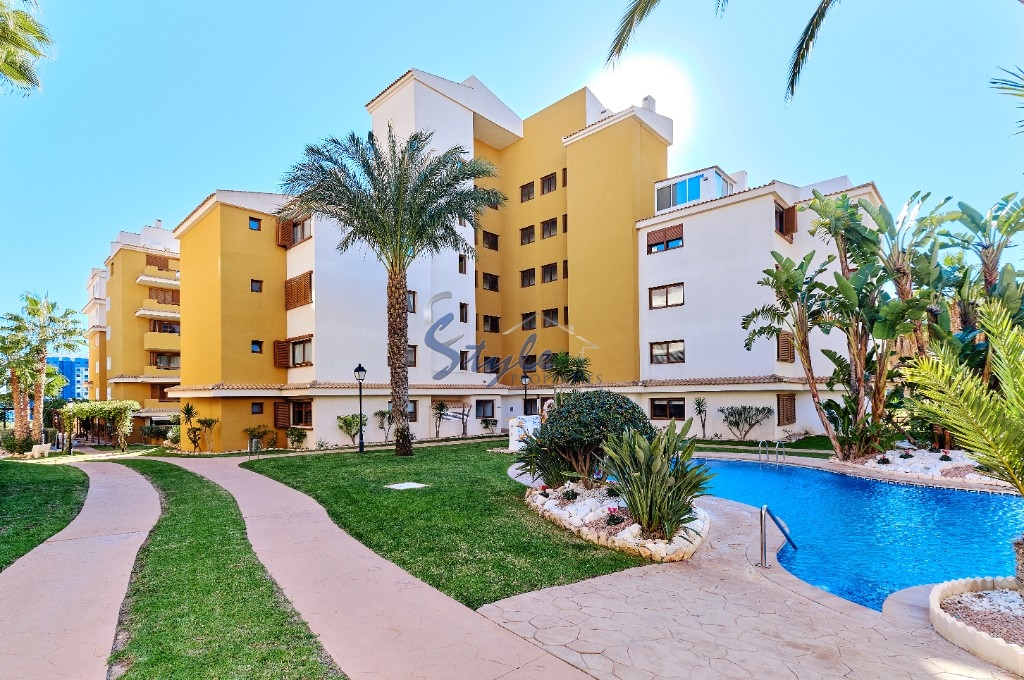 Penthouse 2 bedrooms for rent La Entrada, Punta Prima, Costa Blanca. ID092