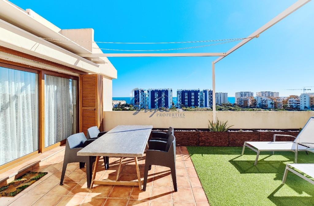 Penthouse 2 bedrooms for rent La Entrada, Punta Prima, Costa Blanca. ID092