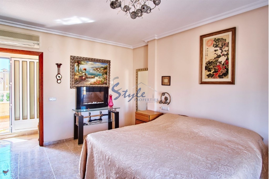 Resale - Villa - Villamartin