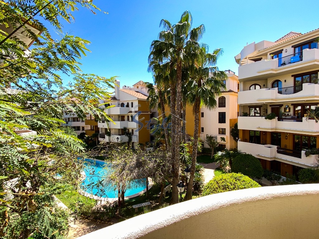 Apartments for rent near the sea in Panorama Park, Punta Prima, Costa Blanca. ID095