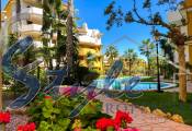 Apartments for rent near the sea in Panorama Park, Punta Prima, Costa Blanca. ID095