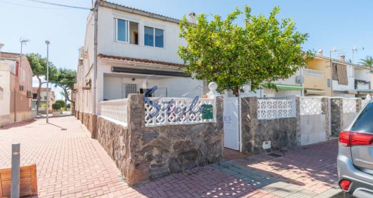 Comprar bungalow al lado del mar en Torrevieja. ID 4860