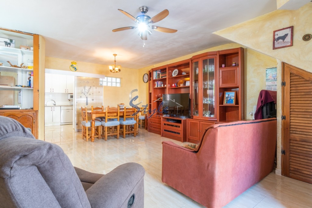 Buy Bungalow close to the sea in Torrevieja, Costa Blanca. ID: 4860