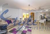 Comprar apartamento planta baja con piscina y cerca del mar en Playa Flamenca, Orihuela Costa. ID: 4867