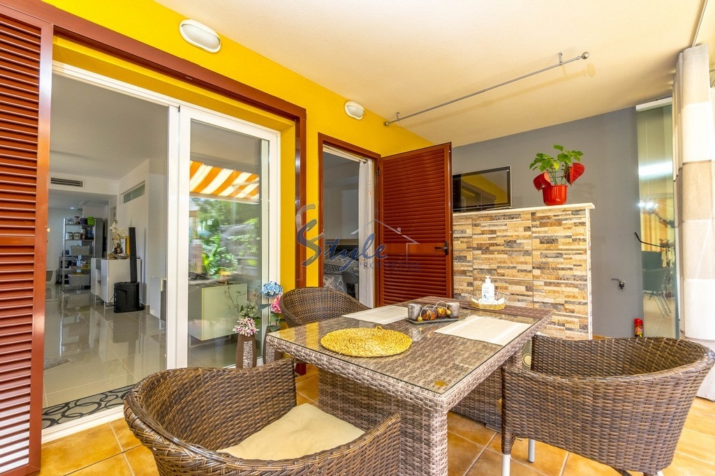 Comprar apartamento planta baja con piscina y cerca del mar en Playa Flamenca, Orihuela Costa. ID: 4867