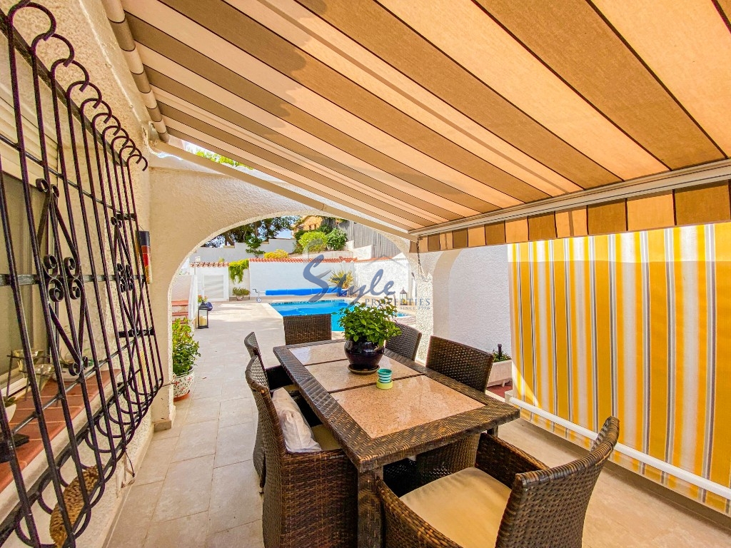 For sale a classic villa with a private pool, Los Balcones, Torrevieja, Costa Blanca. ID2528