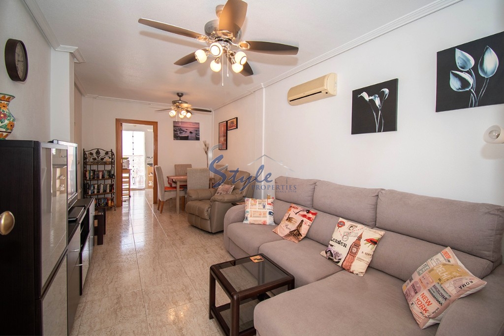 Buy bungalow in Mil Palmeras with garden close to the beach. ID 6102