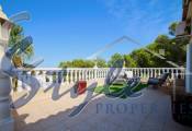 Resale - Villa - Villamartin