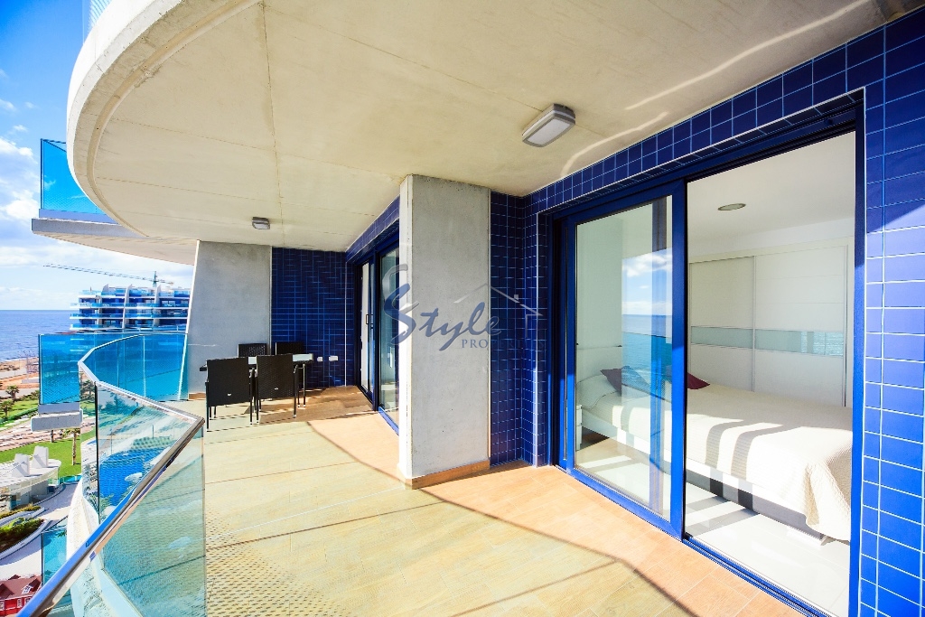 For sale front line apartment in Sea Senses, Punta Prima, Costa Blanca, Spain. ID2111.