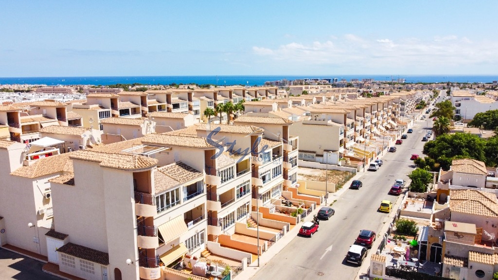 Se vende apartamento de 2 dormitorios cerca del mar en Punta Prima, Torrevieja, Costa Blanca ID3132