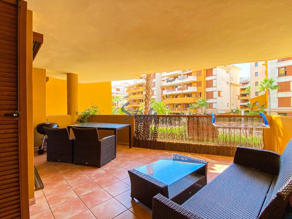 For sale beach side apartment in Parque Recoleta, Punta Prima, Costa Blanca, Spain. ID2290