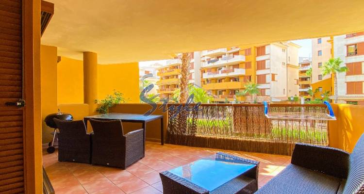 For sale beach side apartment in Parque Recoleta, Punta Prima, Costa Blanca, Spain. ID2290