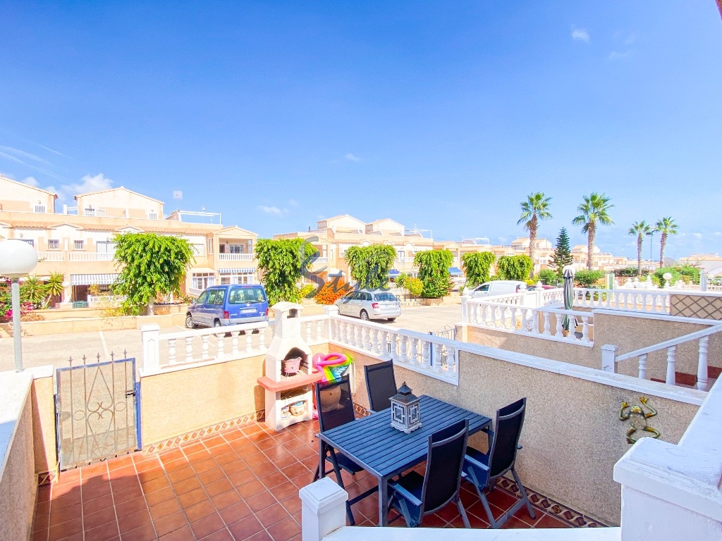 En venta adosado con vistas al mar en Ciñuelica, Punta Prima, Costa Blanca, España. ID1199