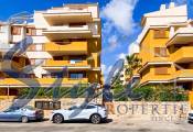 Beachside apartment for sale close to the sea in la Entrada, Punta Prima. ID:3311