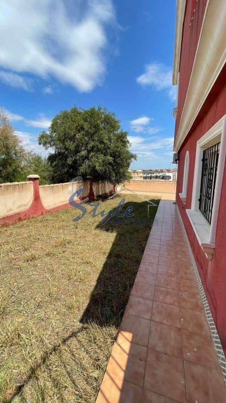 Resale - Town House - Villamartin