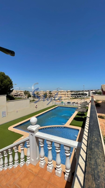 Comprar adosado con piscina y cerca del mar en Playa Flamenca, Orihuela Costa. ID: 4891