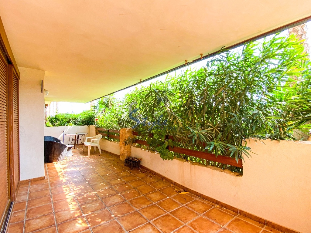 En venta apartamento de 3 habitaciones en La Recoleta,Punta Prima, Costa Blanca, Spain. ID2265