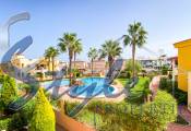 Comprar bungalow cerca del mar con jardín privado en Punta Marina, Punta Prima, Costa Blanca. ID1415