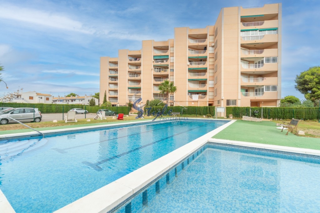 Buy 3-beds apartment in 700 m from the beach in La Zenia, Orihuela Costa. ID 4900