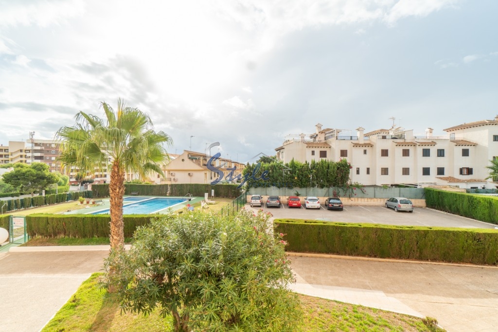 Buy 3-beds apartment in 700 m from the beach in La Zenia, Orihuela Costa. ID 4900