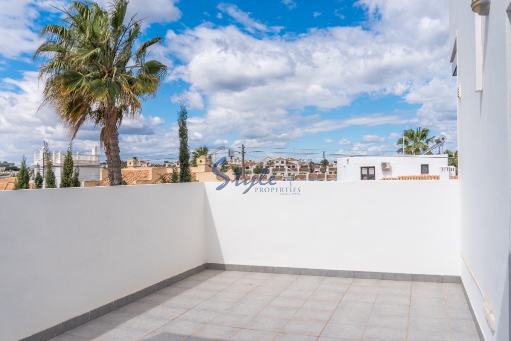 Resale - Villa - Cabo Roig