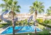Buy apartment in Costa Blanca steps from the sea and beach in Torrevieja, Playa de los Locos. ID: 4915