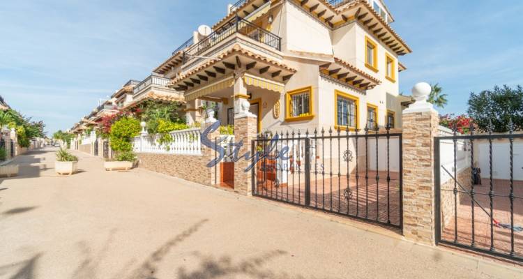 For sale quad house in urb. Villas San Jose in Playa Flamenca,La Zenia  Orihuela Costa, Costa Blanca. Id1914