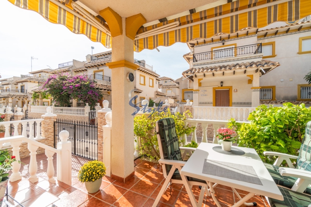 En venta adosado en urb. Villas San Jose, Playa Flamenca, La Zenia, Orihuela Costa, ID1914