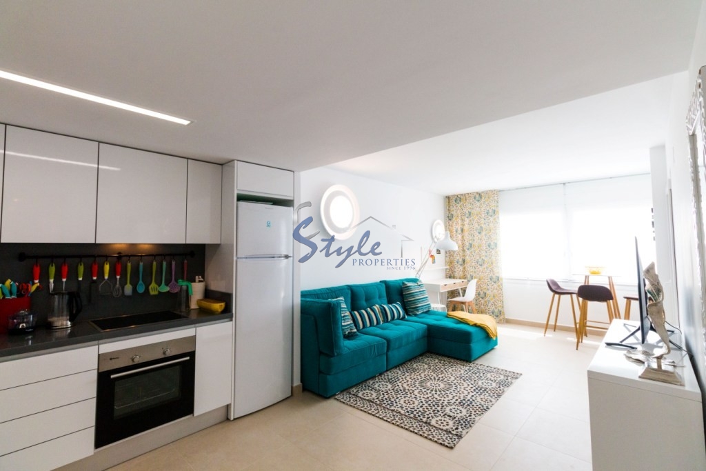 Buy apartment in Punta Prima, Orihuela Costa, Costa Blanca. ID 4928