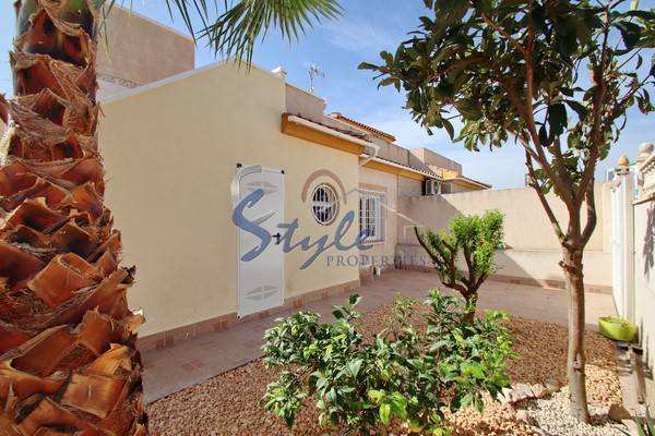 Resale - Townhouse - Torrevieja - Aguas Nuevas