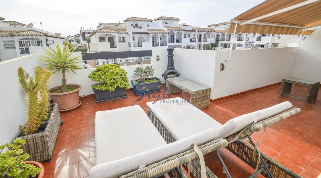 Townhouse for sale with a large plot, Punta Prima, Costa Blanca, Spain. ID3435