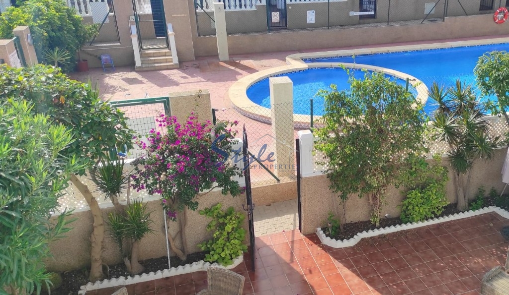 Townhouse for sale with a large plot, Punta Prima, Costa Blanca, Spain. ID3435