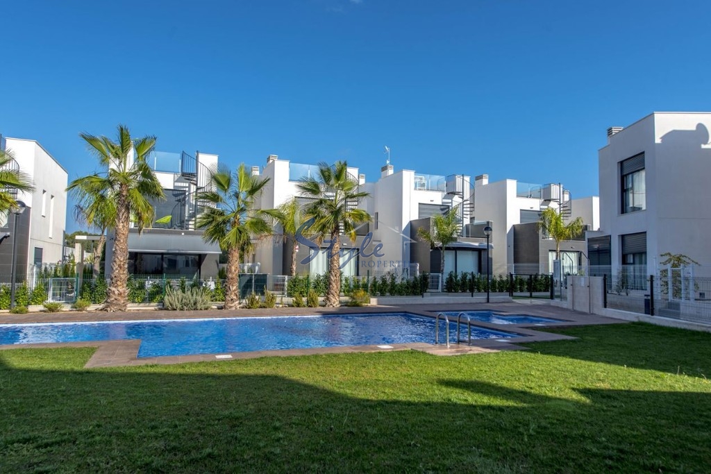 For sale new and modern detached villa in Punta Prima, Costa Blanca, Spain. ID5656