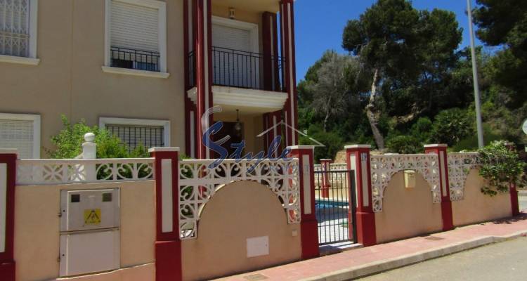 Comprar chalet semi adosado en Montemar, Campoamor al lado del mar. ID 4936