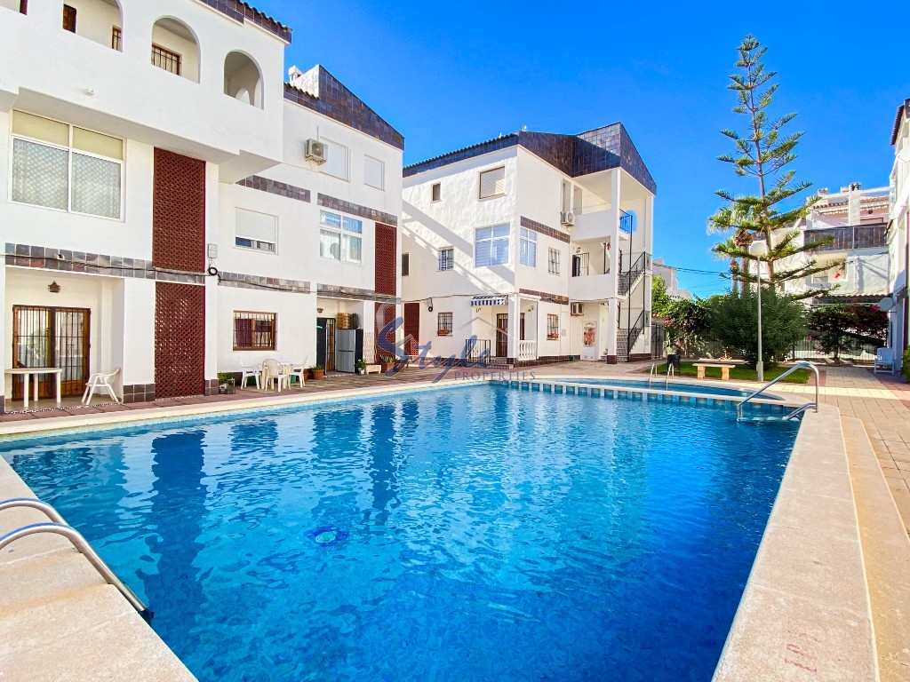 Продается однокомнатная квартира недалеко от моря в Пунта Прима, Коста Бланка, Испания. ID2662