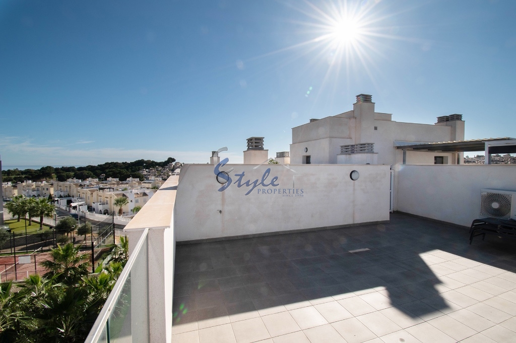 For sale penthouse with tourist license in Villamartin, Costa Blanca, Spain. ID1317