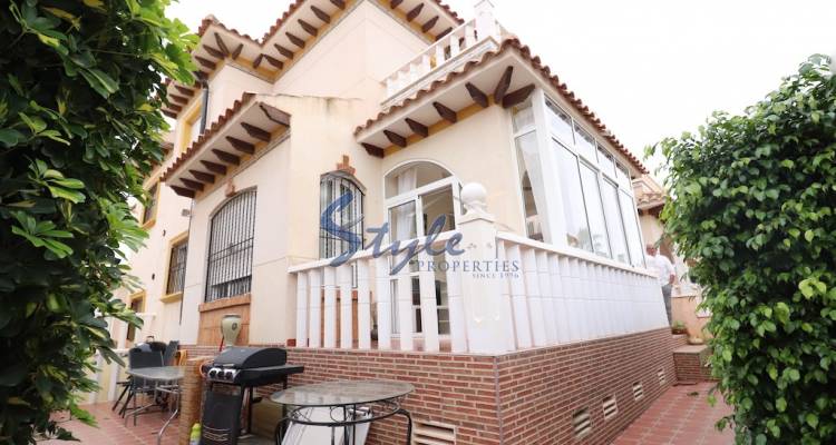 Comprar Casa adosada con vistas al mar y jardín privado en venta en Lomas de Cabo Roig, Orihuela Costa ID 4964