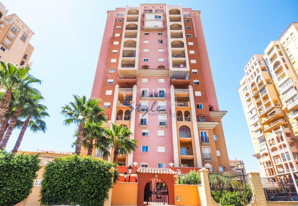 Apartamentos con vistas al mar en venta en Las Atalayas, Torrevieja, Costa Blanca, España. ID4547