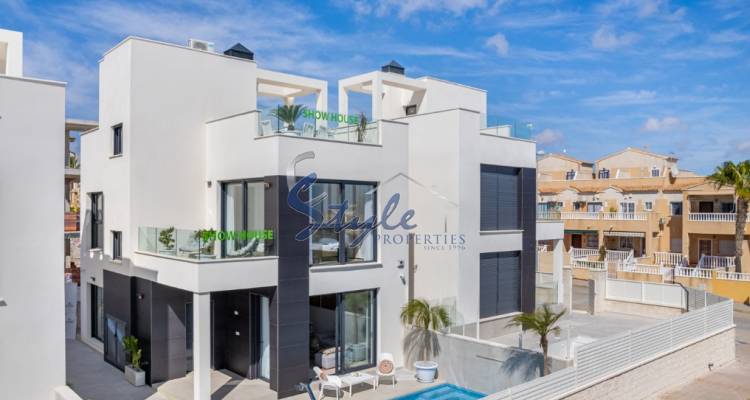 En venta obra nueva de villas en Punta Prima, Alicante ID:ON1212