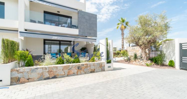 Apartments for sale in a new complex in Los Balcones, Torrevieja, Costa Blanca, Spain. ON1440_A