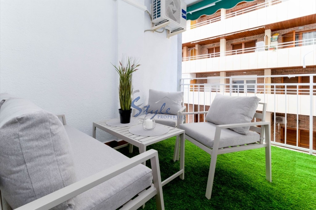 Buy apartment 50m on the beach in Playa Acequion, Torrevieja, Costa Blanca. ID: 4974 