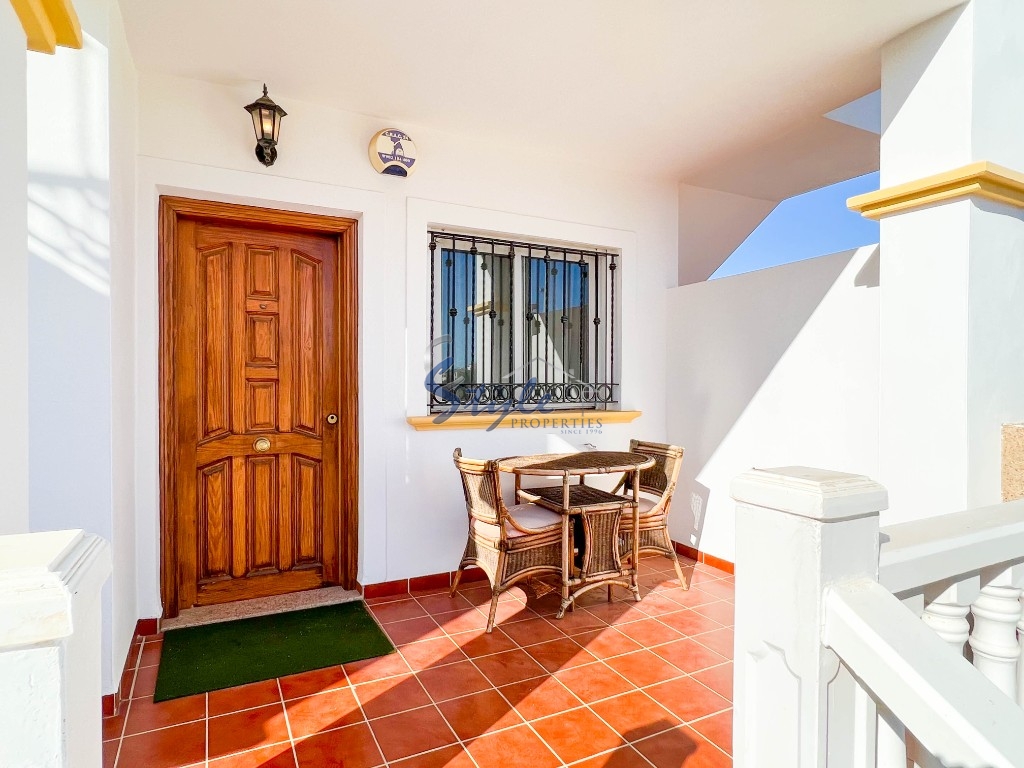 Se vende piso de 2 dormitorios con jardín en Cinuelica R11, Punta Prima, Costa Blanca, España. ID3662