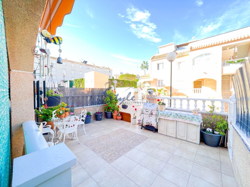 Apartamento en planta baja en venta ¨Lago Sol¨ con jardín en Los Balcones, Torrevieja, Alicante, Costa Blanca, España. ID1817