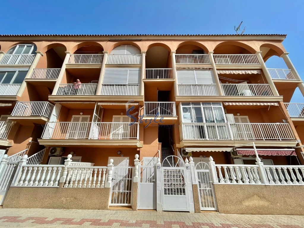 For sale beach side apartment in Puerto Romano La Mata, Torrevieja, Alicante, Costa Blanca. ID1246