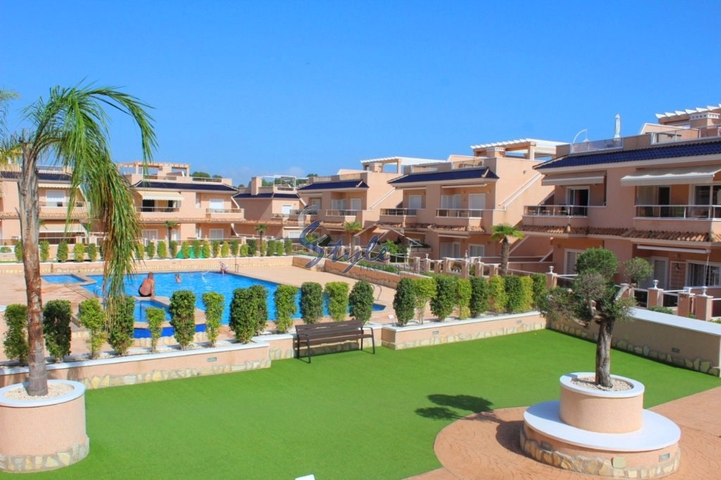 se vende adosado en Vista Azul, Punta Prima, Los Altos, Costa Blanca, Spain. ID1254