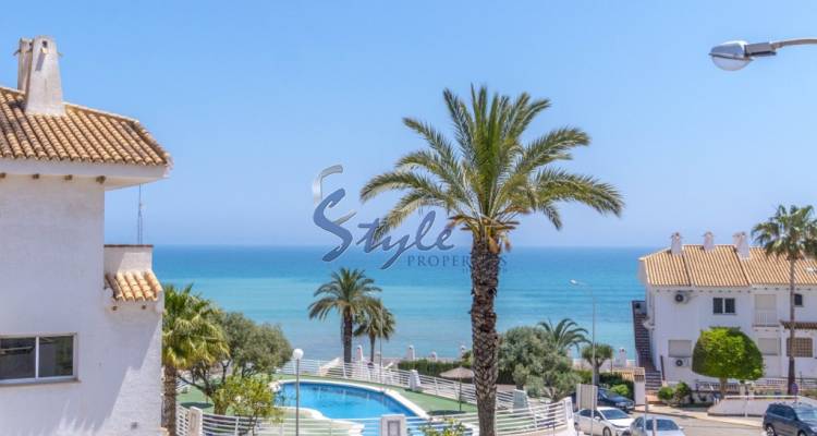 Comprar Bungaló con vistas al mar en en 100m de la playa Campoamor, Orihuela Costa. ID: 4981