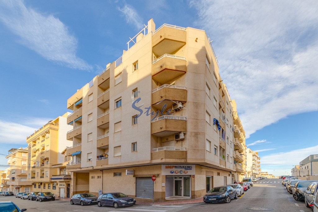 For sale one bedroom apartment with parking in Torrevieja, Costa Blanca, Spain. ID1264