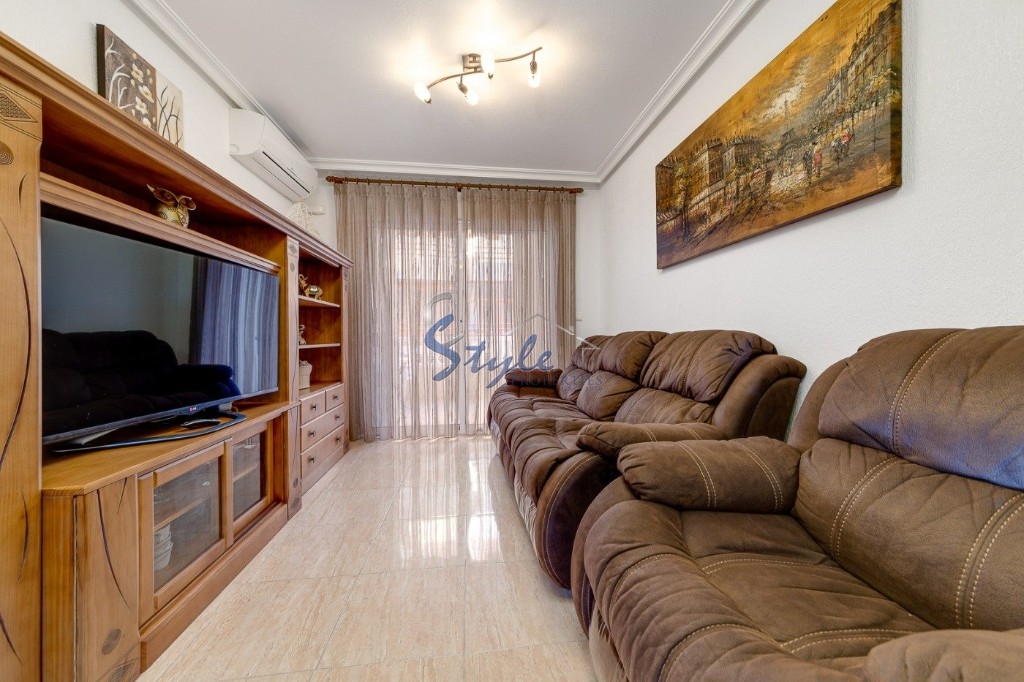 Buy apartment in Torrevieja, Costa Blanca, 200 meters from the beach. ID: 4985