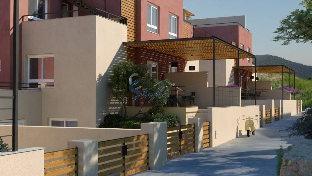Adosados en venta en La Finca Golf, Costa Blanca, España. ON1458