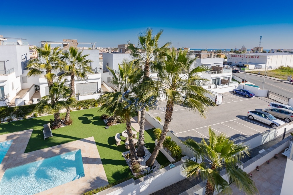 For sale new modern style townhouse in Punta Prima, Costa Blanca, Spain. REF.1286